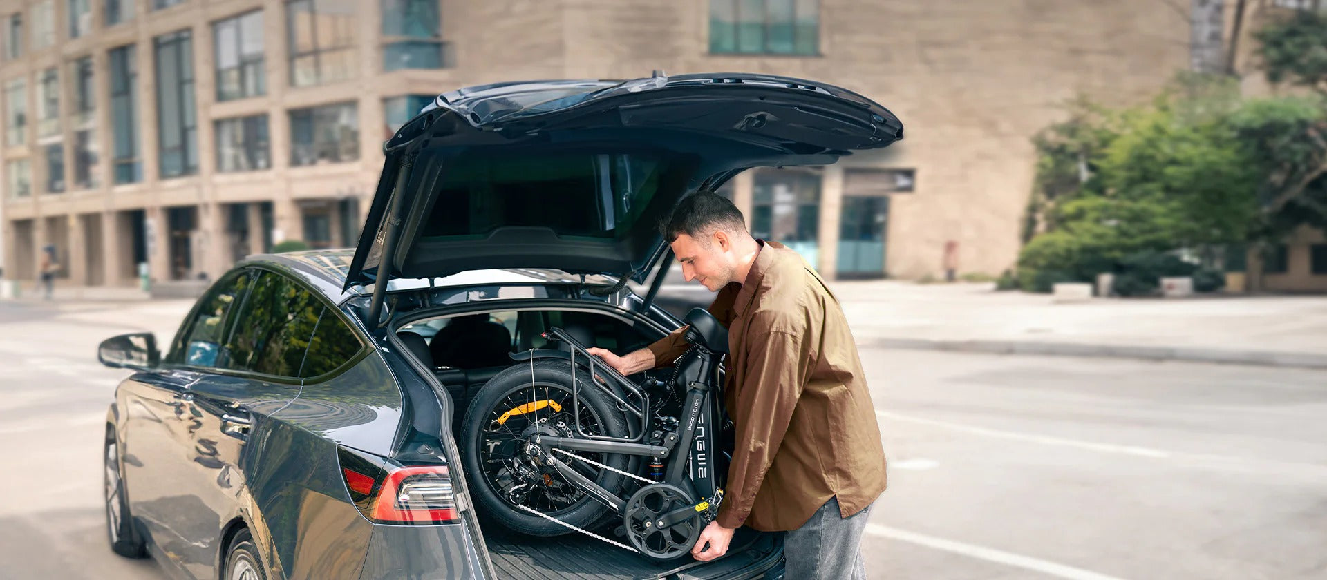 Folding E-Bikes: The Ultimate Convenience for Urban Commuters